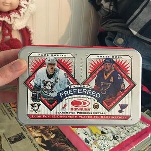 1998 D O N R U S S hockey card tin
